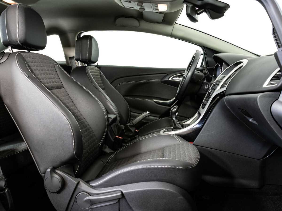 Opel Astra б/у, 2012, Механическая. Фото: #13