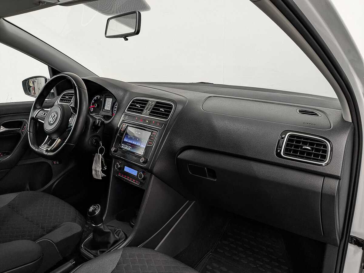 Volkswagen Polo б/у, 2018, Механическая. Фото: #12