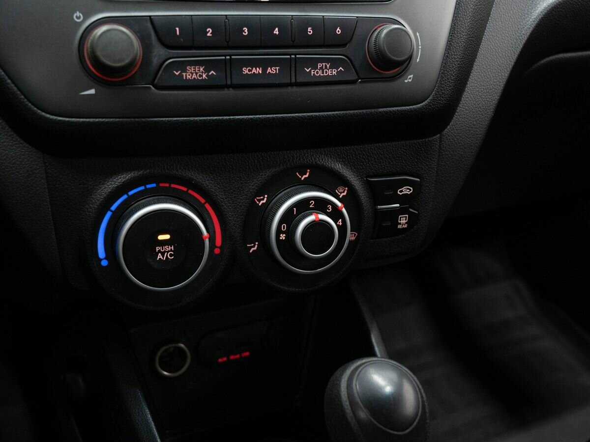 Kia Rio б/у, 2012, Автоматическая. Фото: #16