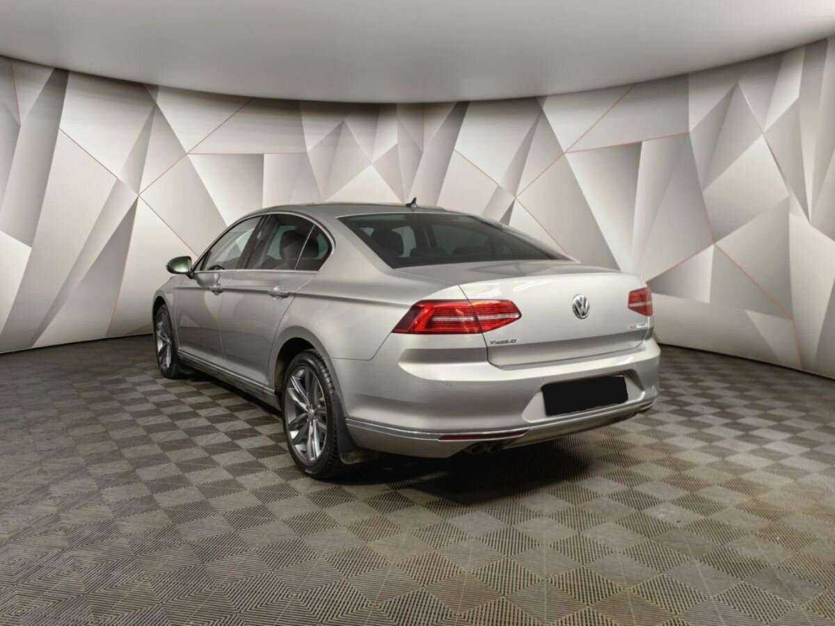 Volkswagen Passat б/у, 2017, Роботизированная. Фото: #3