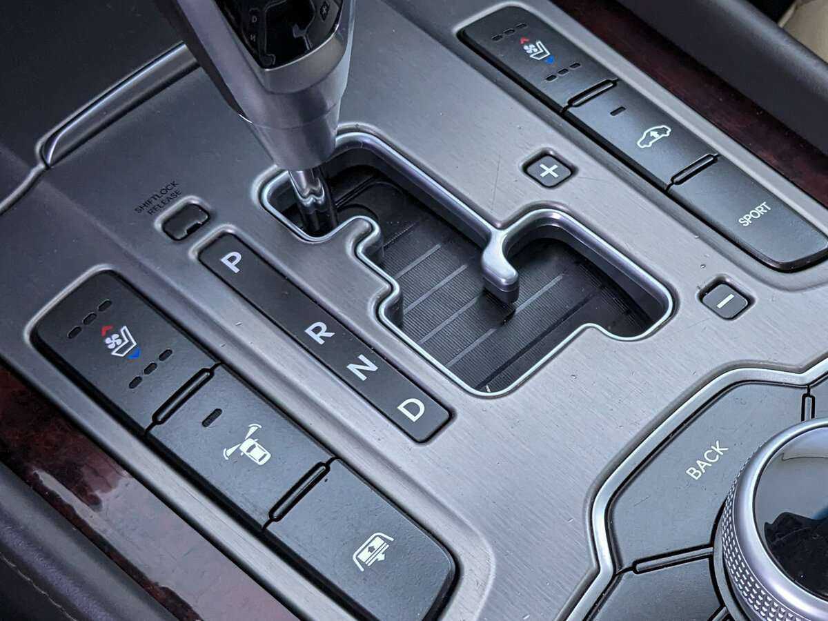 Hyundai Equus б/у, 2012, Автоматическая. Фото: #15