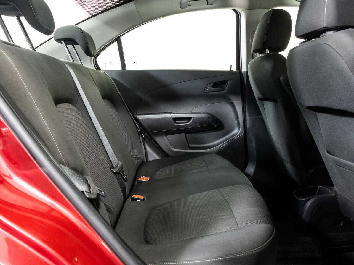 Chevrolet Aveo б/у, 2015, Автоматическая. Фото: #13