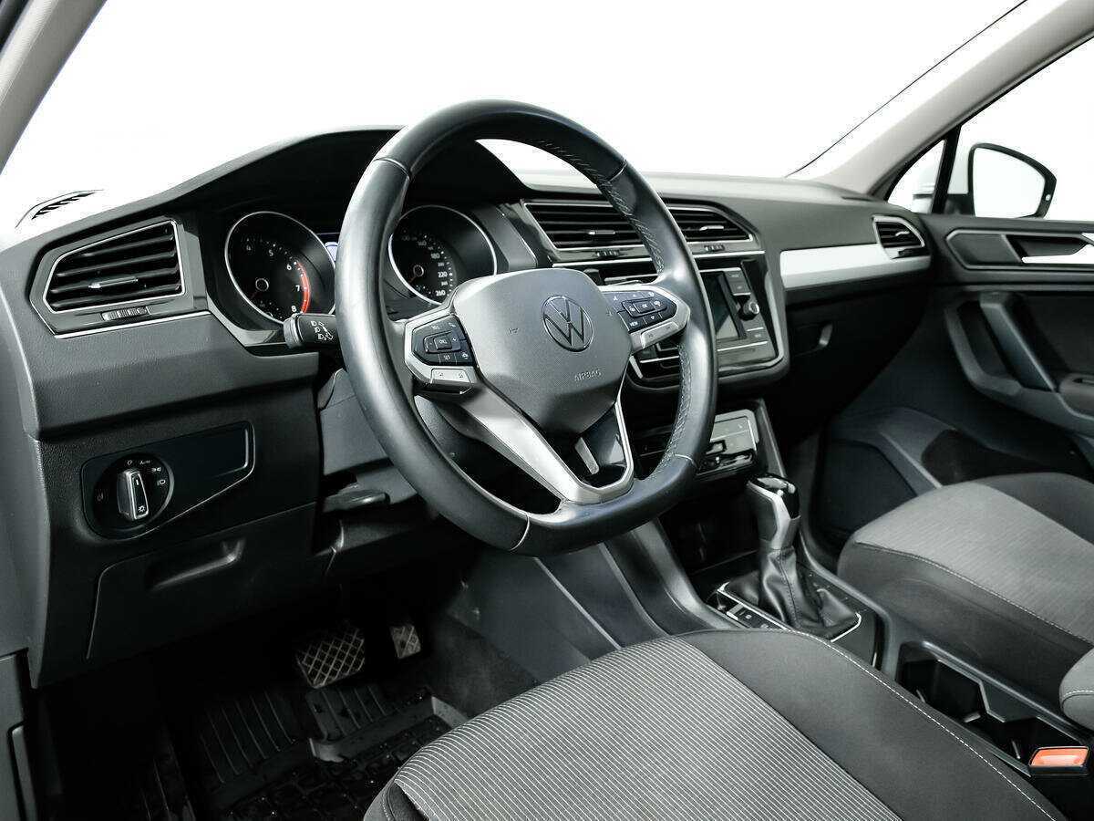 Volkswagen Tiguan б/у, 2021, Роботизированная. Фото: #12