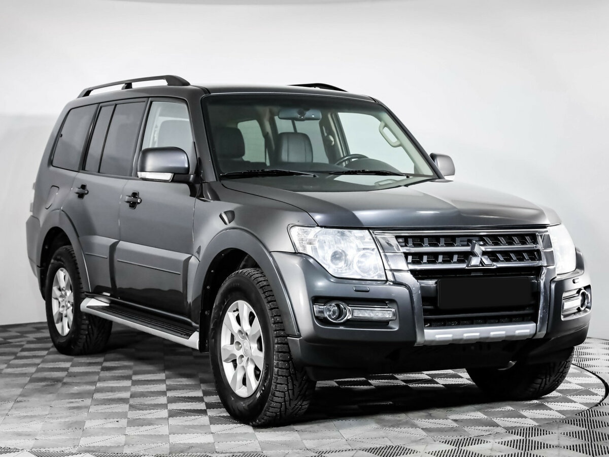 Mitsubishi Pajero б/у, 2015, Автоматическая. Фото: #2