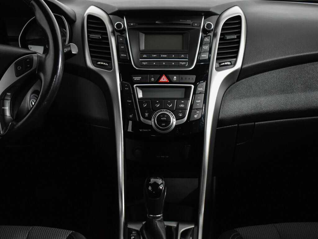 Hyundai i30 б/у, 2013, Автоматическая. Фото: #14