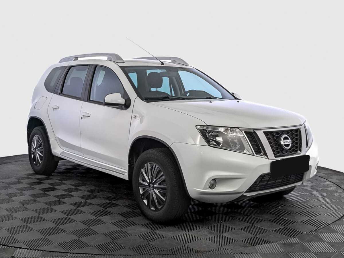 Nissan Terrano б/у, 2015, Автоматическая. Фото: #2