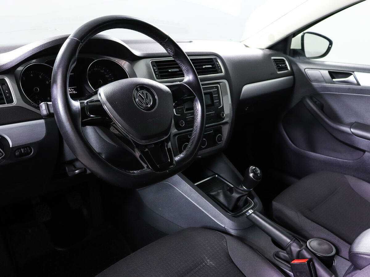 Volkswagen Jetta б/у, 2017, Механическая. Фото: #10