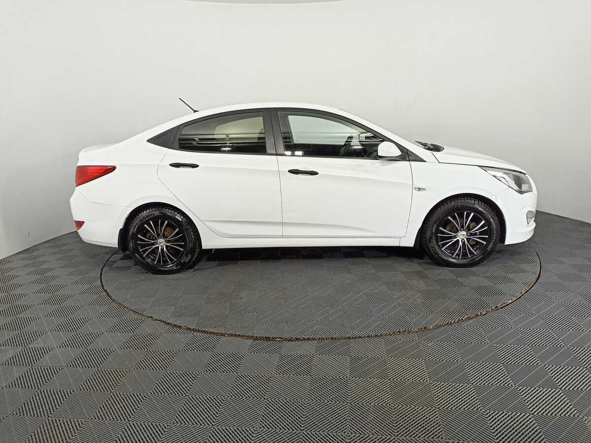 Hyundai Solaris б/у, 2015, Механическая. Фото: #3