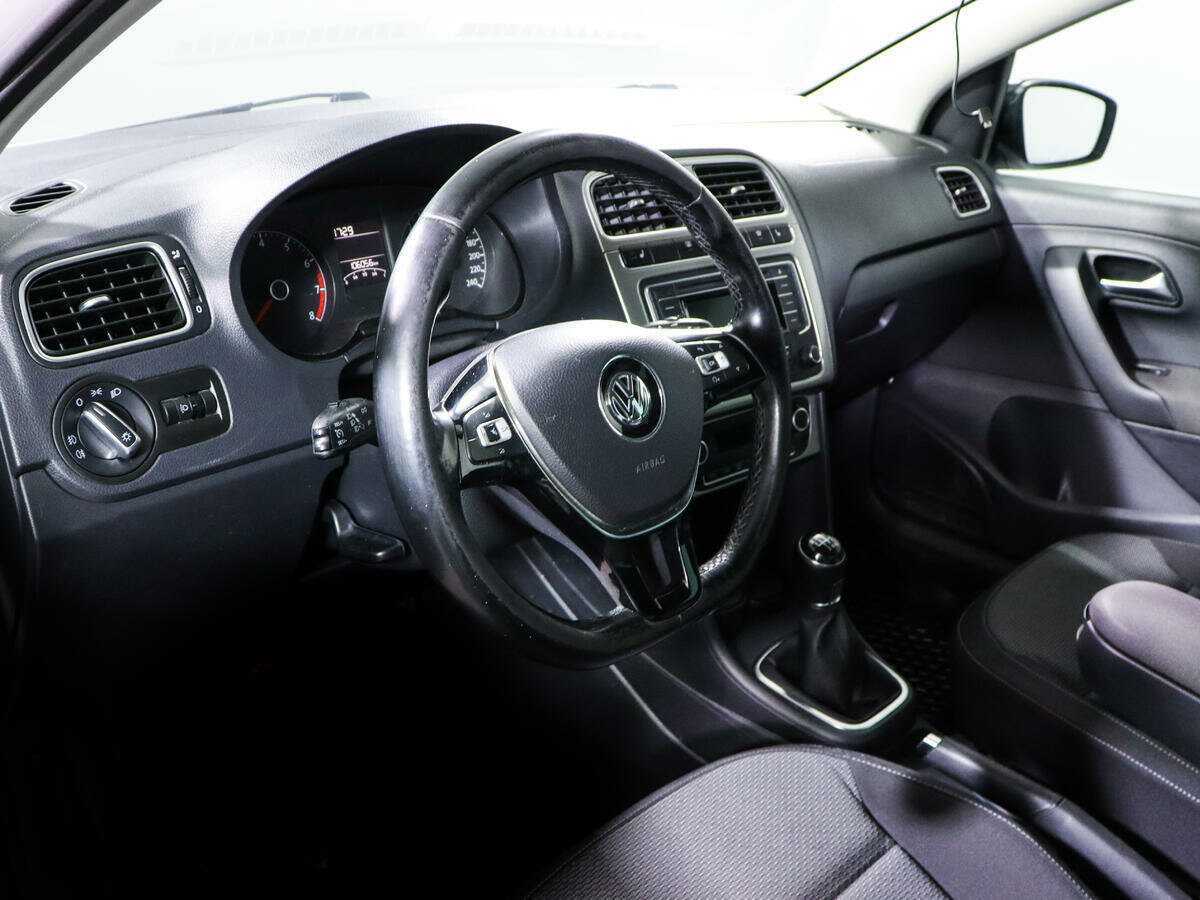 Volkswagen Polo б/у, 2017, Механическая. Фото: #11