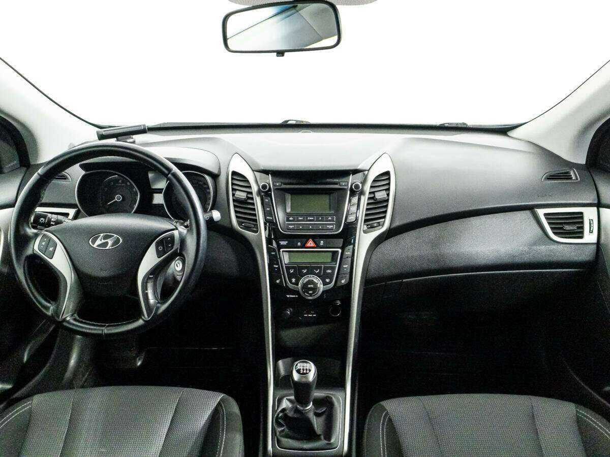 Hyundai i30 б/у, 2013, Механическая. Фото: #12