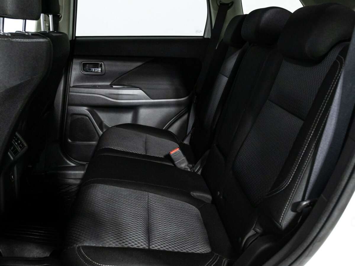 Mitsubishi Outlander б/у, 2019, Вариатор. Фото: #9