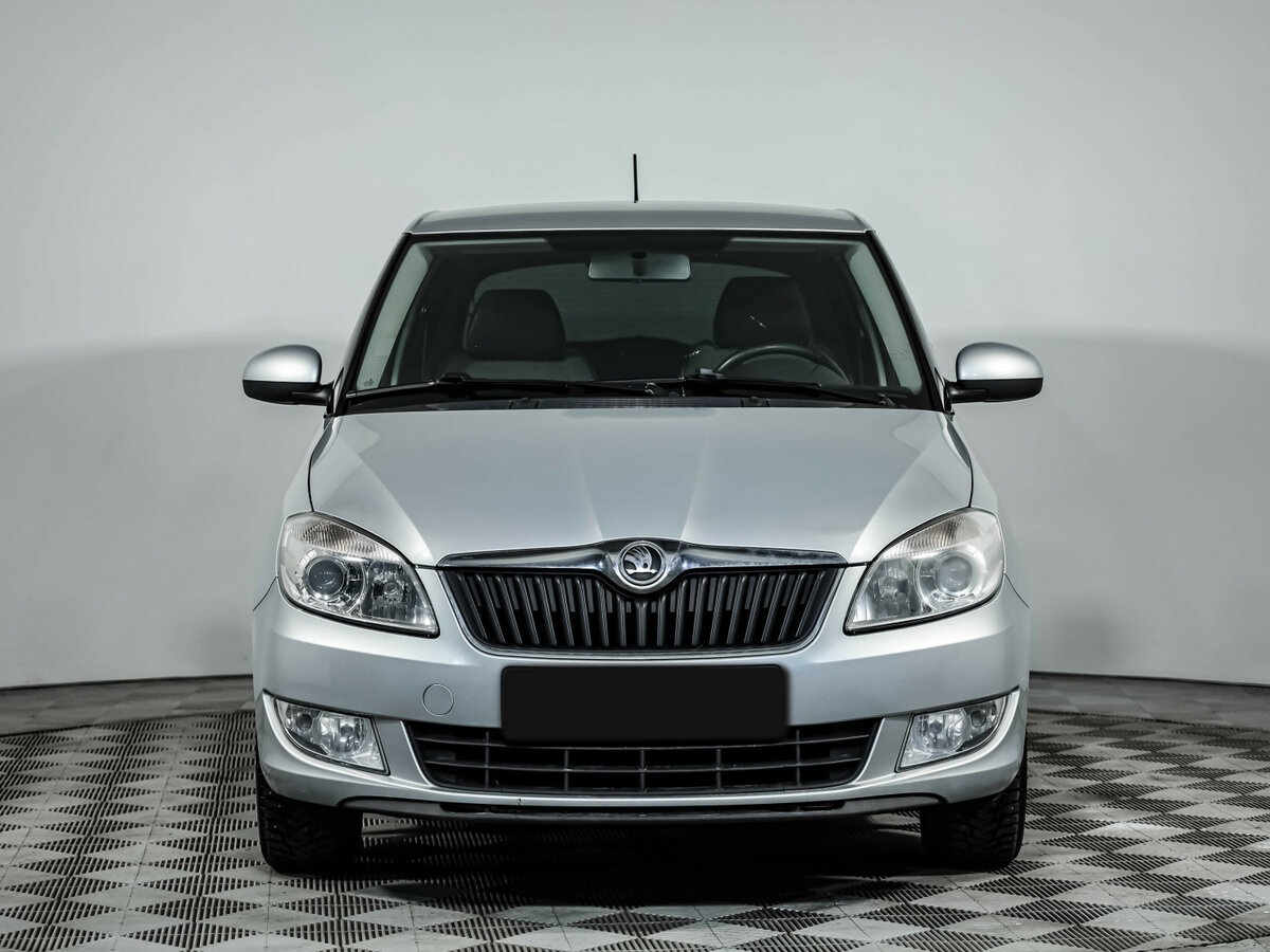 Skoda Fabia б/у, 2014, Автоматическая. Фото: #1