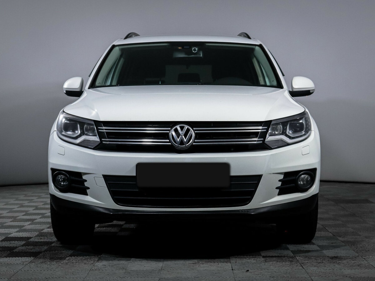 Volkswagen Tiguan б/у, 2013, Роботизированная. Фото: #1