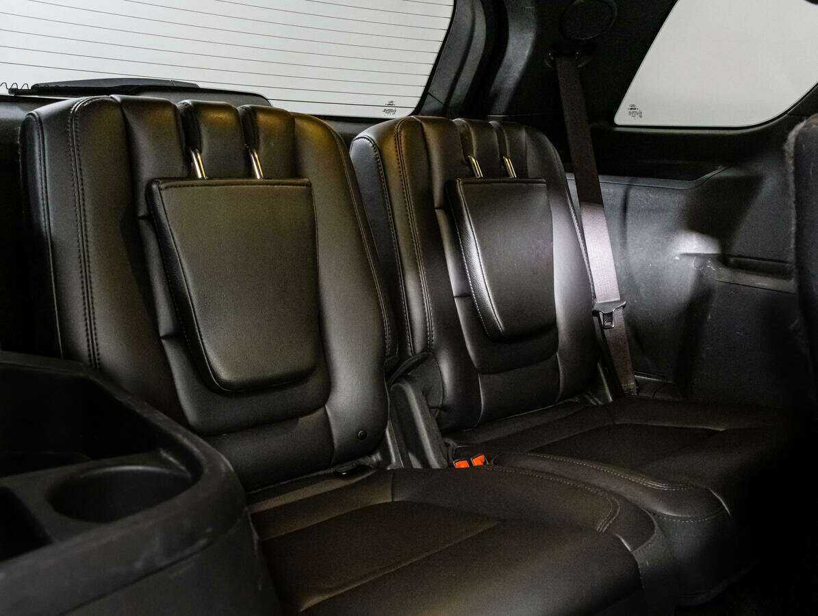 Ford Explorer б/у, 2013, Автоматическая. Фото: #12
