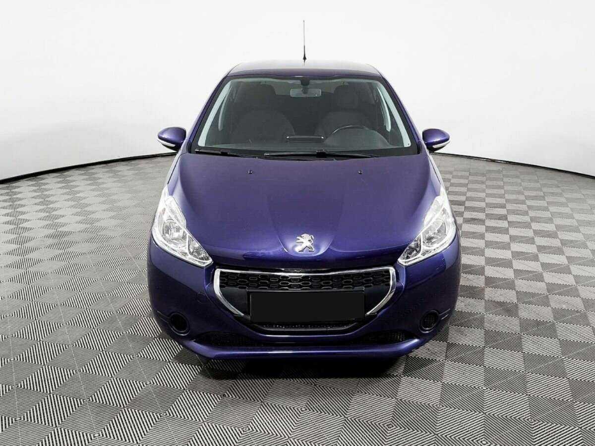 Peugeot 208 б/у, 2013, Автоматическая. Фото: #1