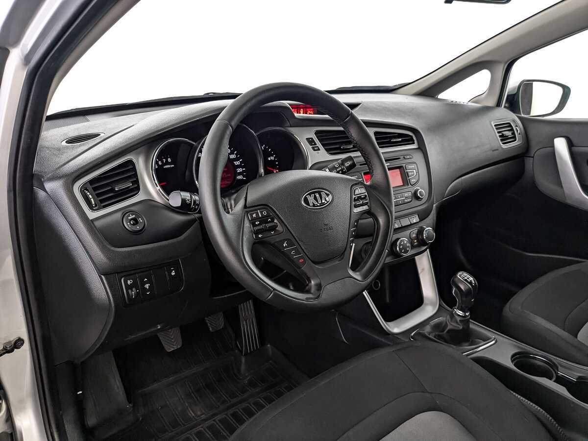 Kia Ceed б/у, 2015, Механическая. Фото: #10