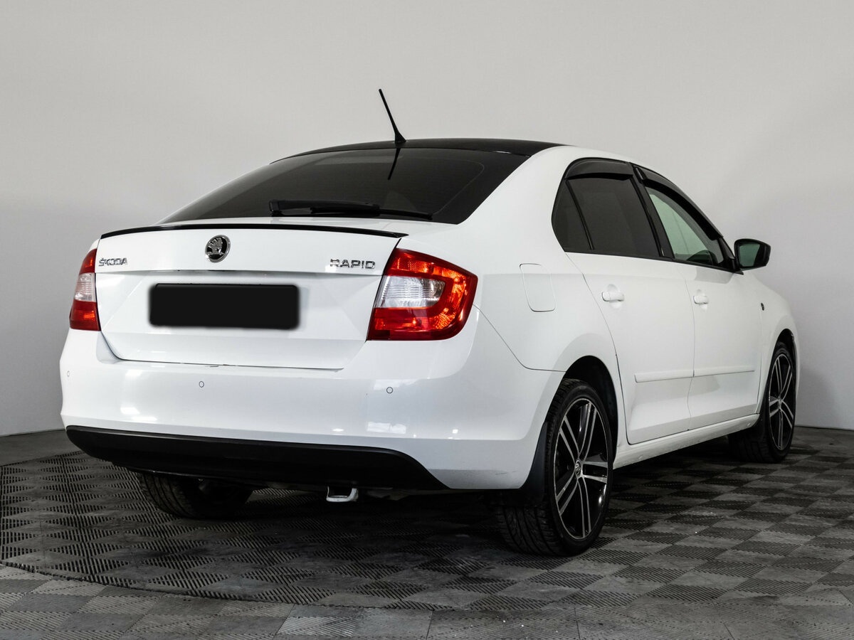 Skoda Rapid б/у, 2015, Автоматическая. Фото: #3