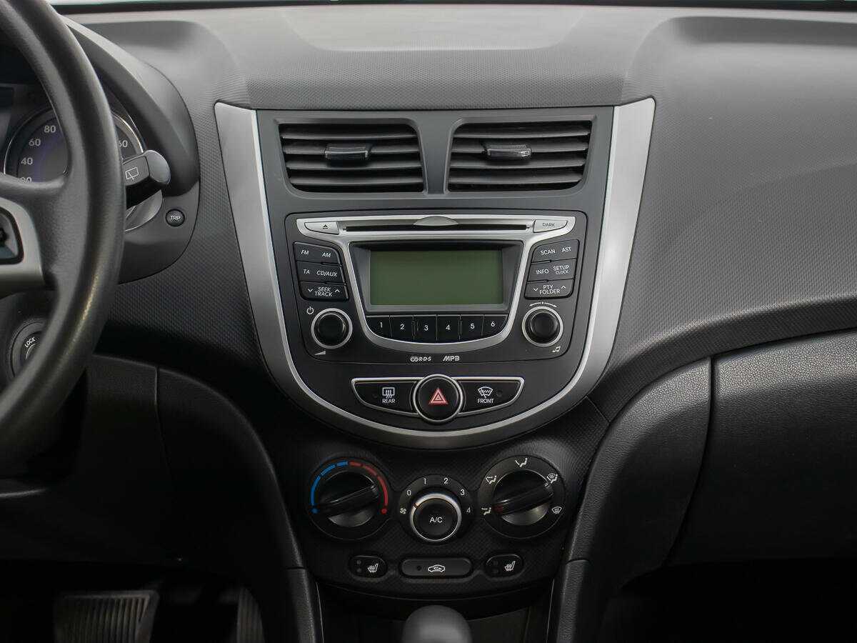 Hyundai Solaris б/у, 2012, Автоматическая. Фото: #13