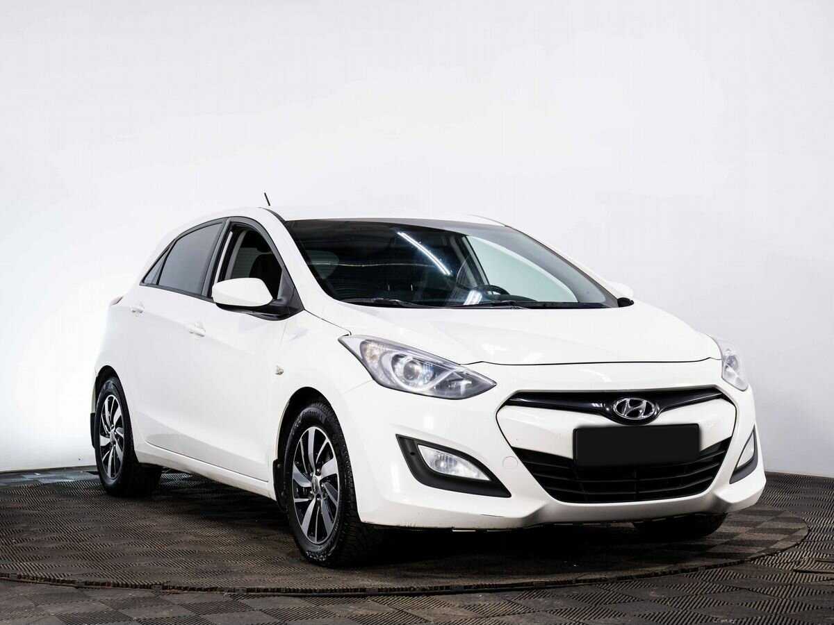 Hyundai i30 б/у, 2013, Автоматическая. Фото: #2