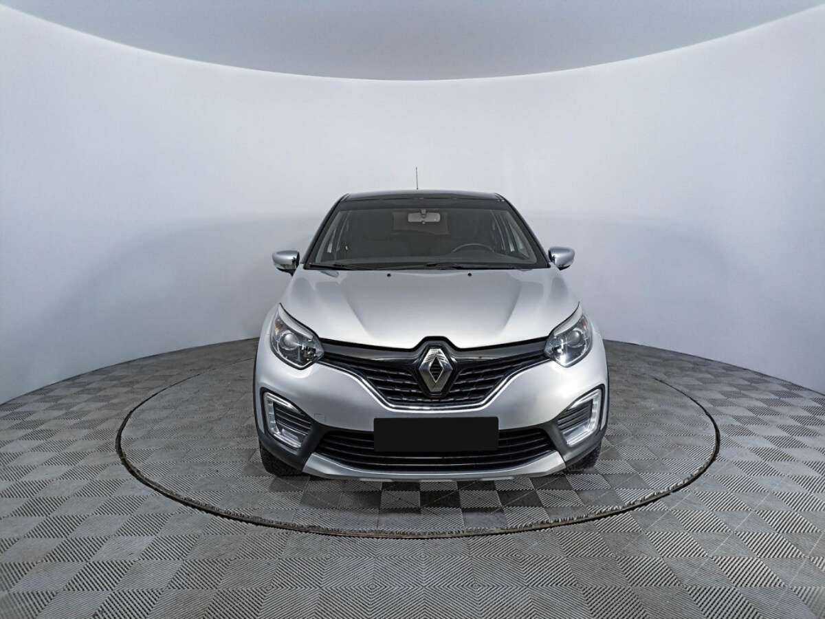 Renault Kaptur б/у, 2017, Автоматическая. Фото: #1