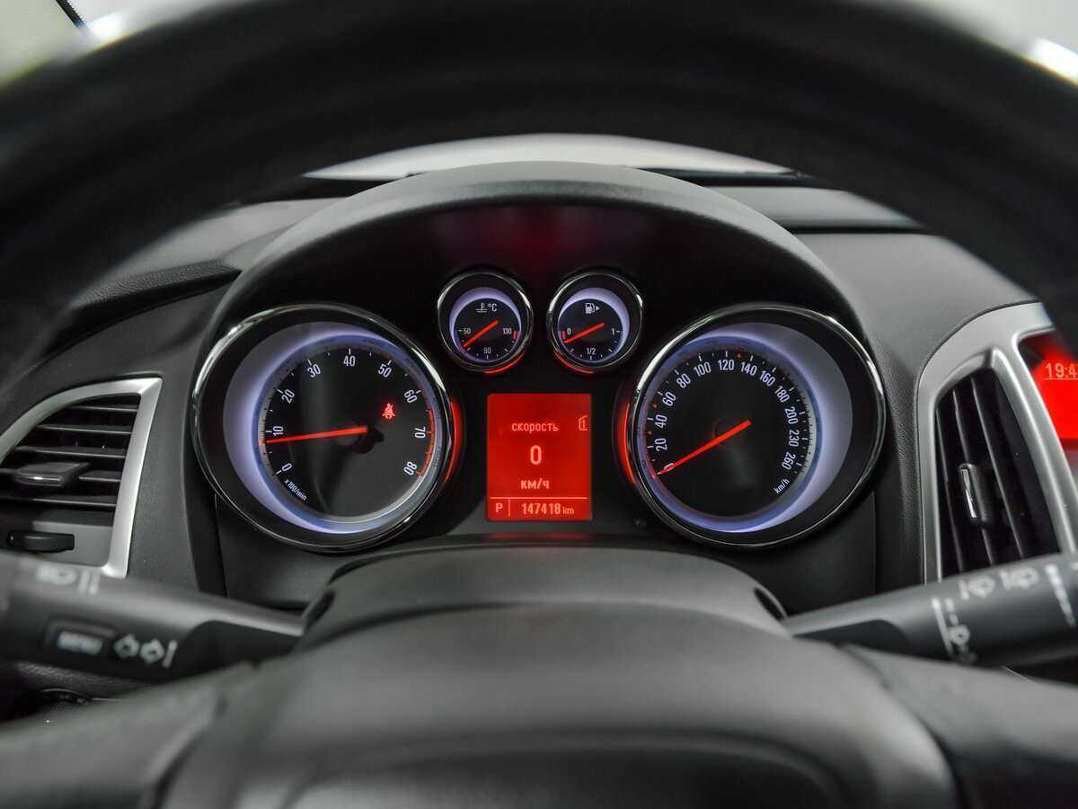 Opel Astra б/у, 2013, Автоматическая. Фото: #4