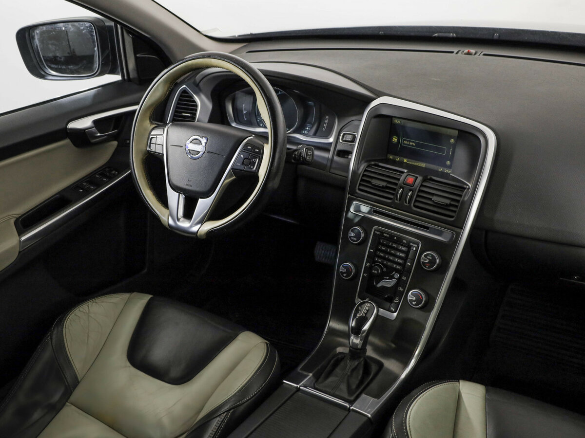 Volvo XC60 б/у, 2013, Автоматическая. Фото: #6