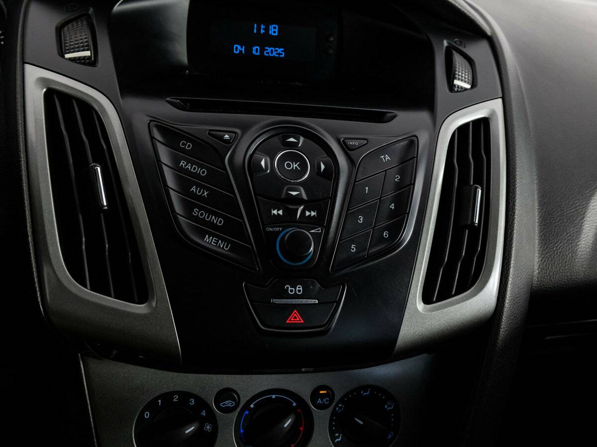 Ford Focus б/у, 2014, Механическая. Фото: #11