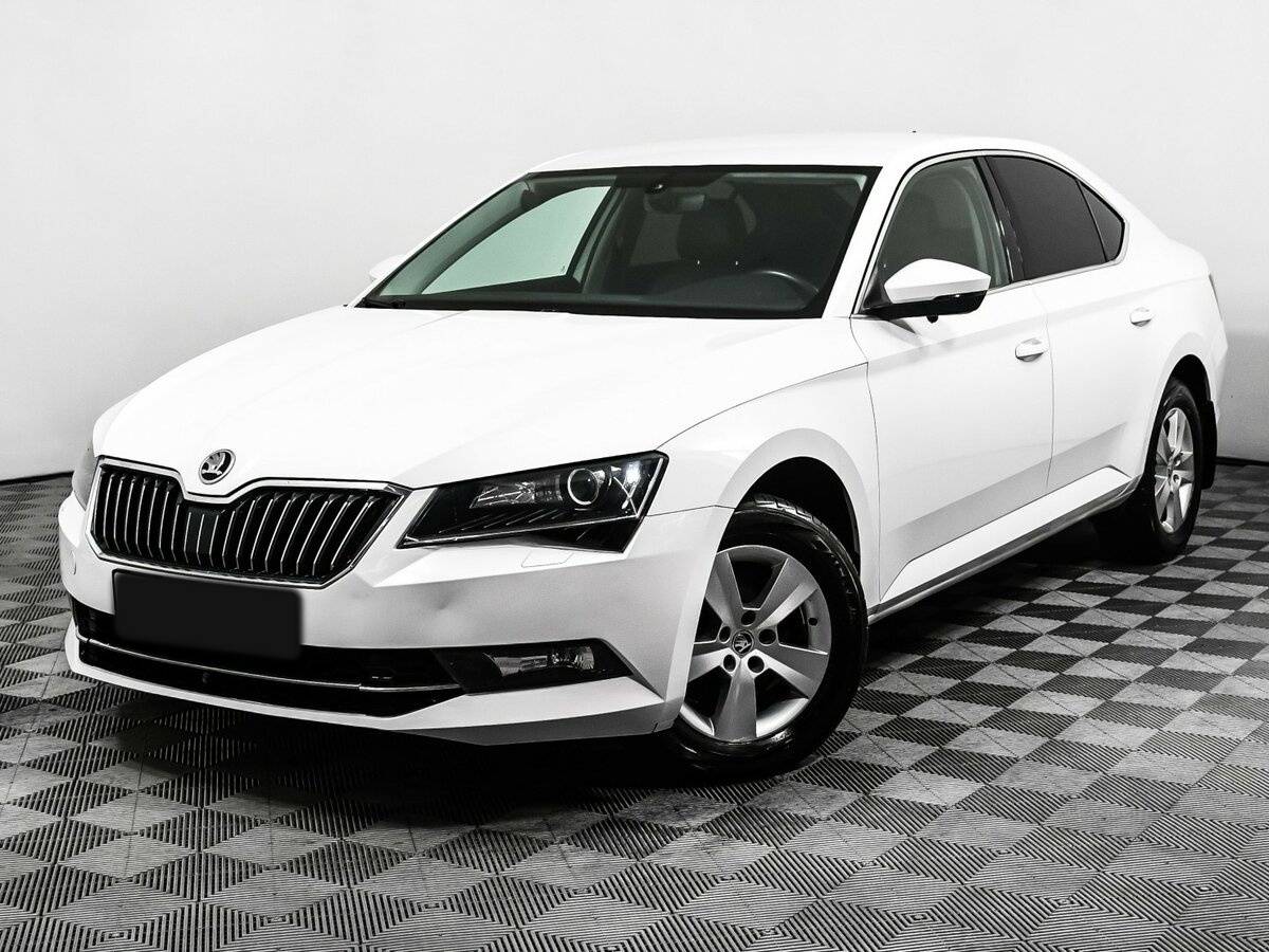 Skoda Superb б/у, 2016, Роботизированная. Фото: #0