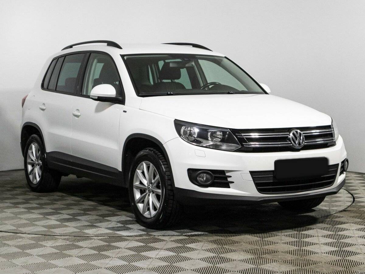 Volkswagen Tiguan б/у, 2015, Механическая. Фото: #2