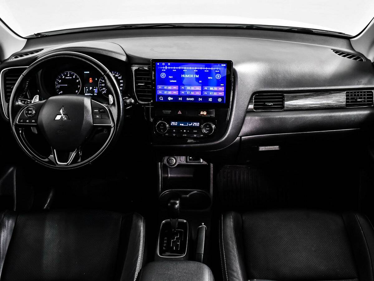 Mitsubishi Outlander б/у, 2016, Вариатор. Фото: #13