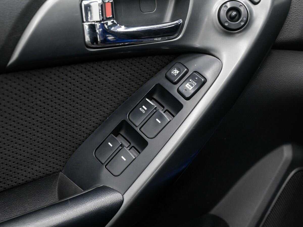 Kia Cerato б/у, 2012, Механическая. Фото: #14