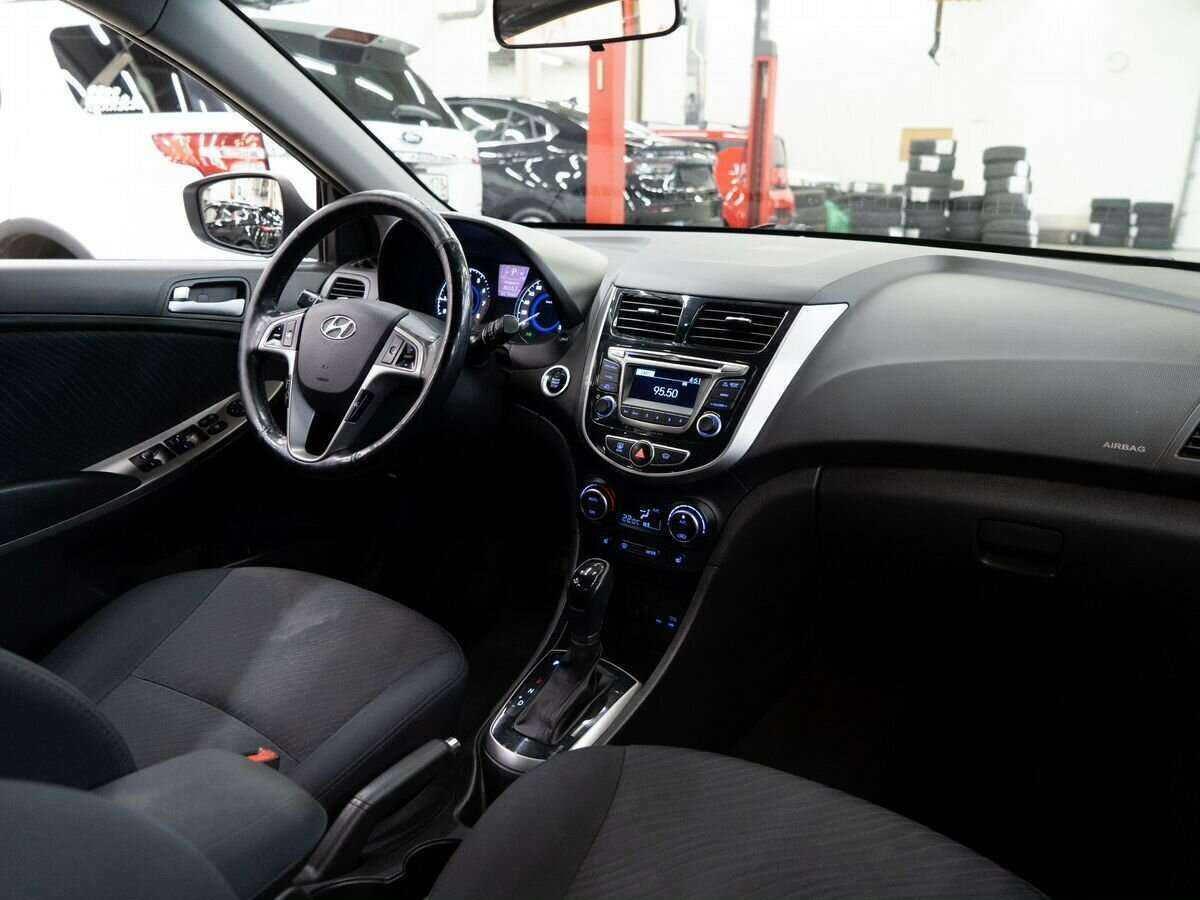 Hyundai Solaris б/у, 2015, Автоматическая. Фото: #15