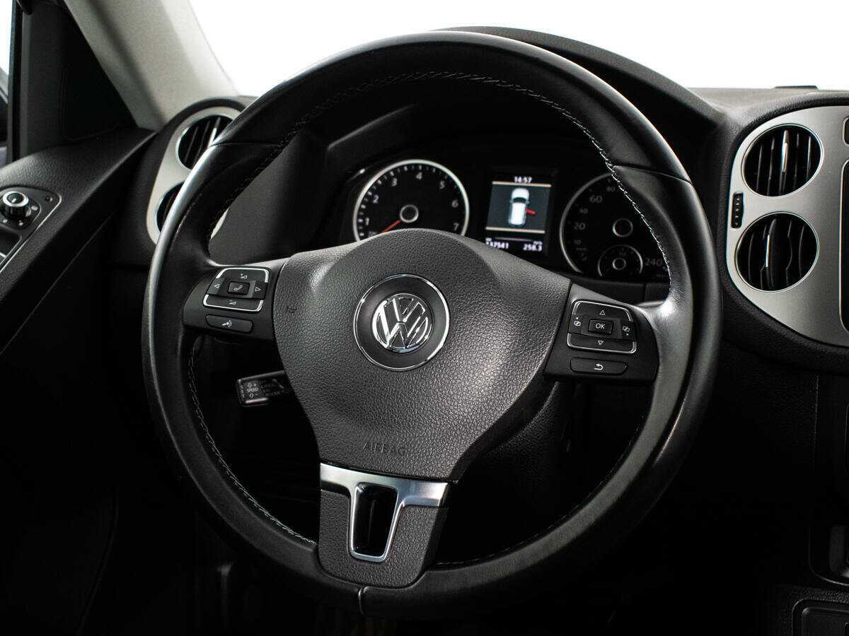 Volkswagen Tiguan б/у, 2013, Автоматическая. Фото: #13
