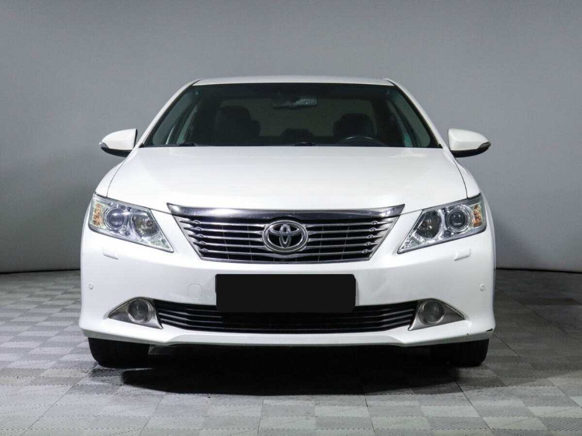 Toyota Camry б/у, 2014, Автоматическая. Фото: #1