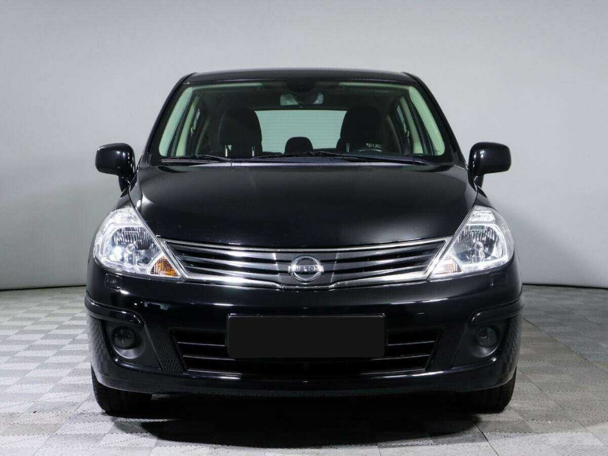 Nissan Tiida б/у, 2012, Автоматическая. Фото: #1