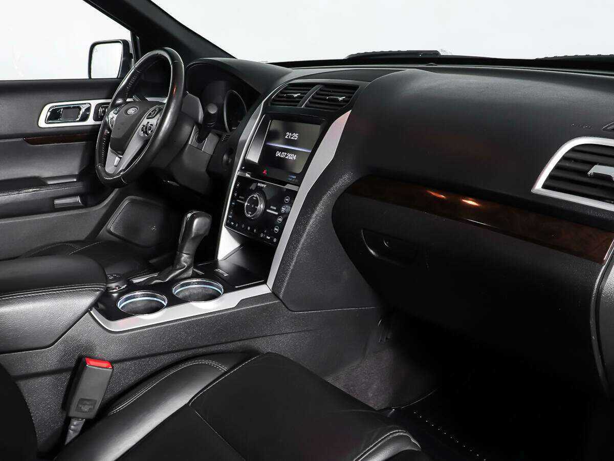 Ford Explorer б/у, 2012, Автоматическая. Фото: #8