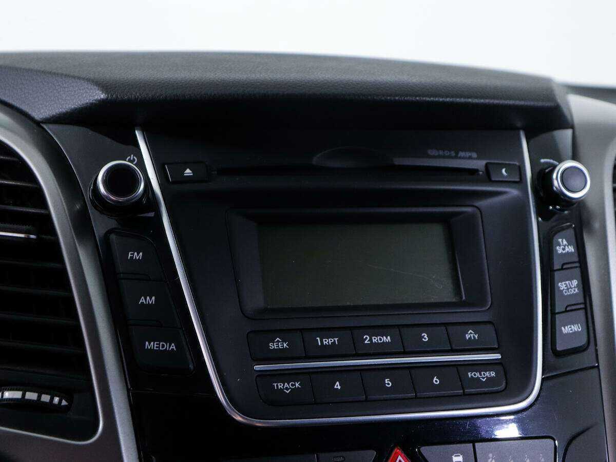 Hyundai i30 б/у, 2013, Автоматическая. Фото: #15
