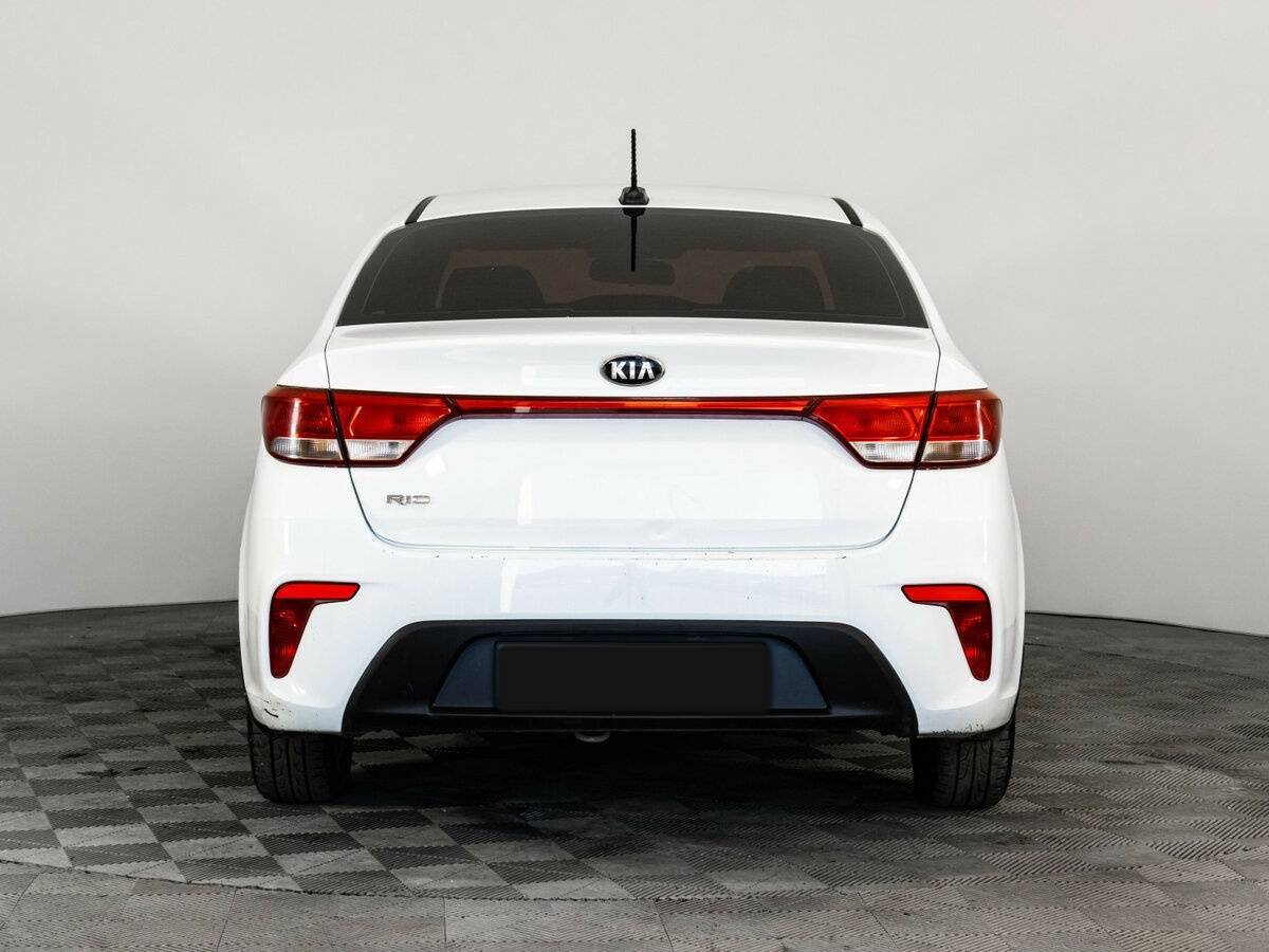 Kia Rio б/у, 2017, Автоматическая. Фото: #4