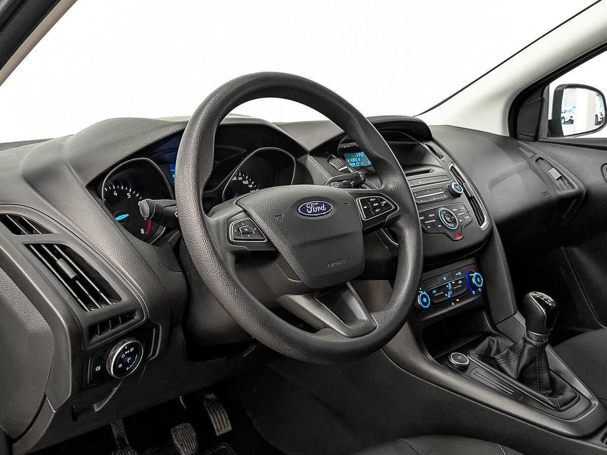 Ford Focus б/у, 2017, Механическая. Фото: #12