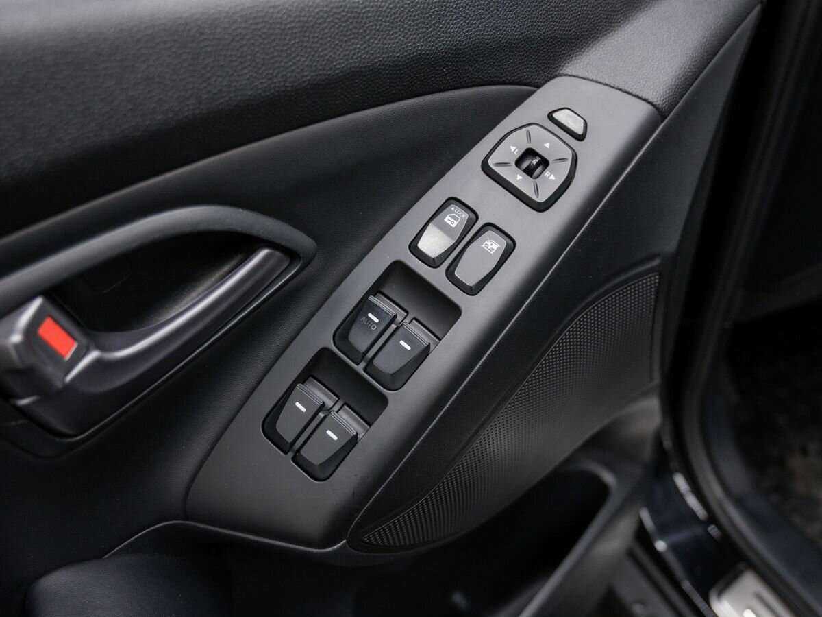 Hyundai ix35 б/у, 2014, Автоматическая. Фото: #16