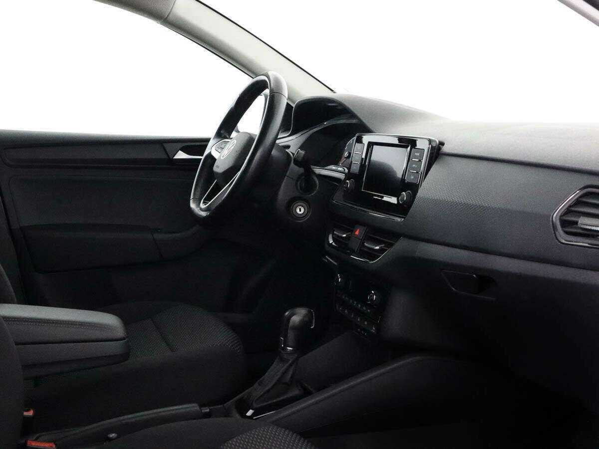 Volkswagen Polo б/у, 2020, Автоматическая. Фото: #6