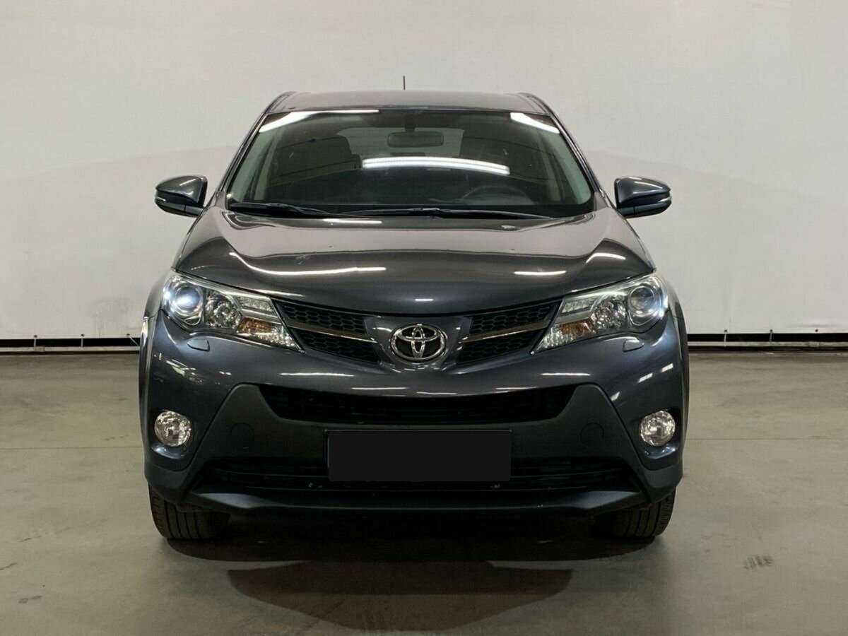 Toyota RAV4 б/у, 2014, Механическая. Фото: #1
