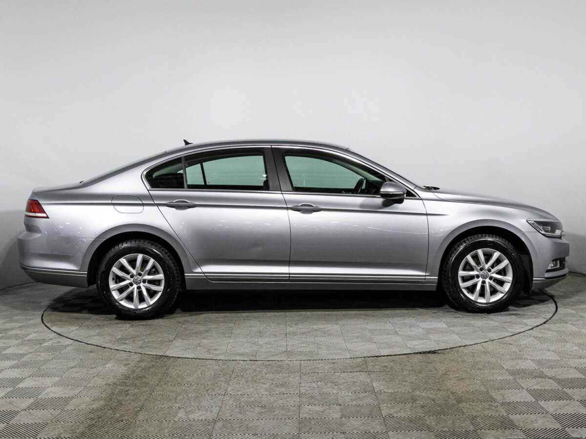 Volkswagen Passat б/у, 2017, Роботизированная. Фото: #3