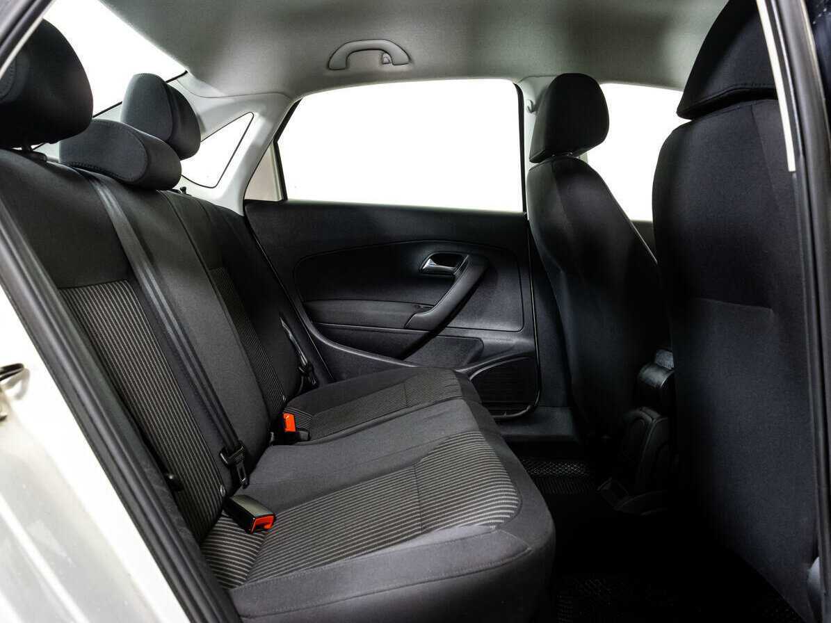 Volkswagen Polo б/у, 2013, Автоматическая. Фото: #12