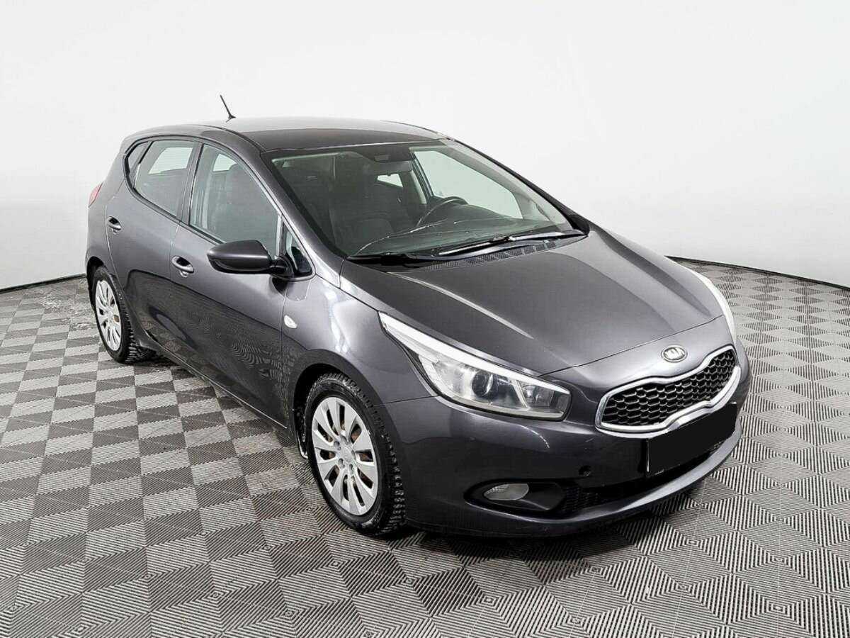 Kia Ceed б/у, 2013, Механическая. Фото: #2