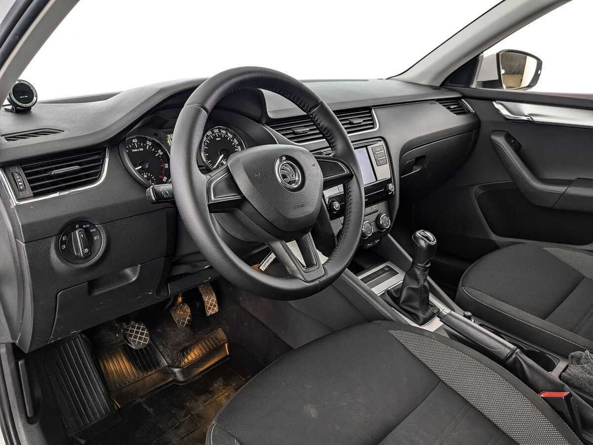 Skoda Octavia б/у, 2017, Механическая. Фото: #10