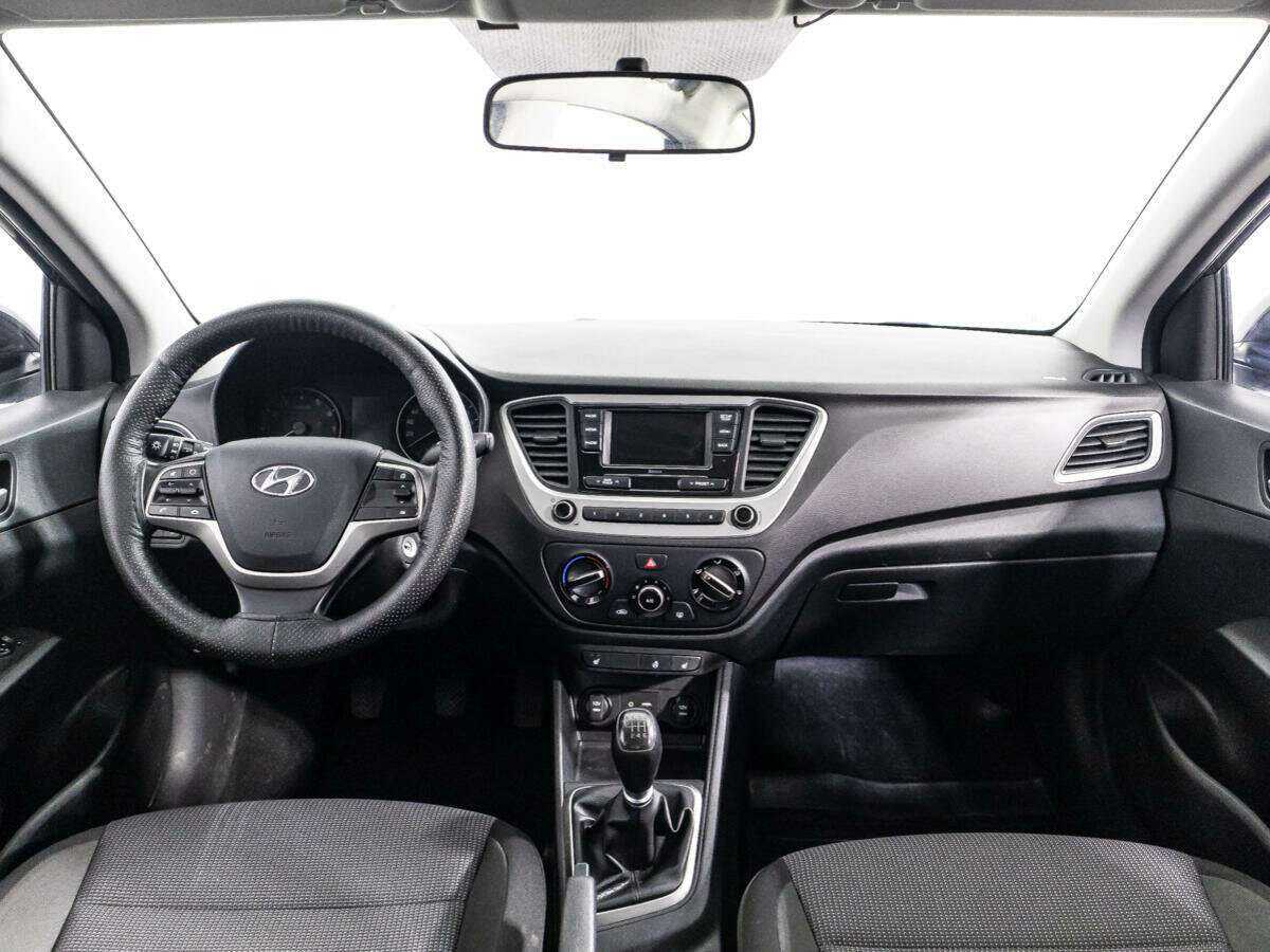 Hyundai Solaris б/у, 2017, Механическая. Фото: #12