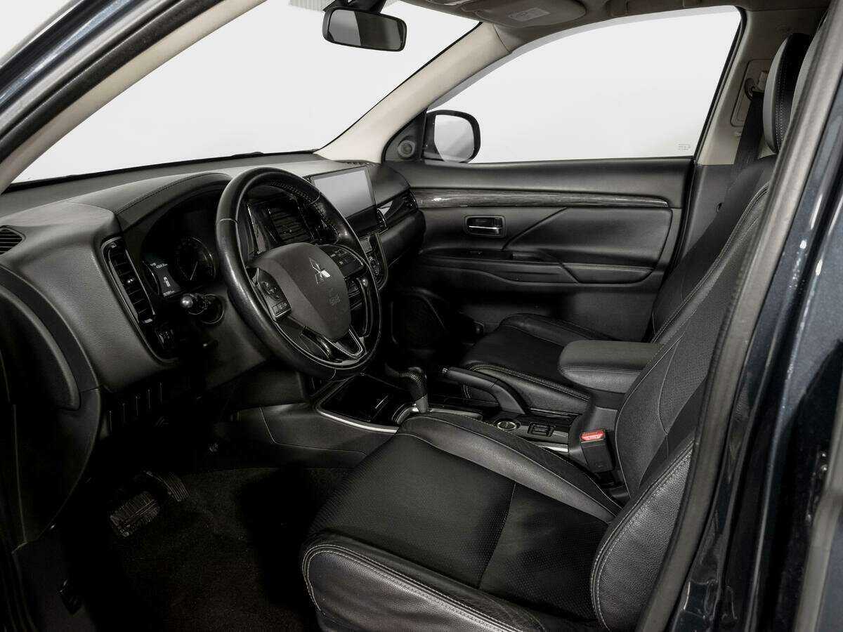 Mitsubishi Outlander б/у, 2017, Вариатор. Фото: #13