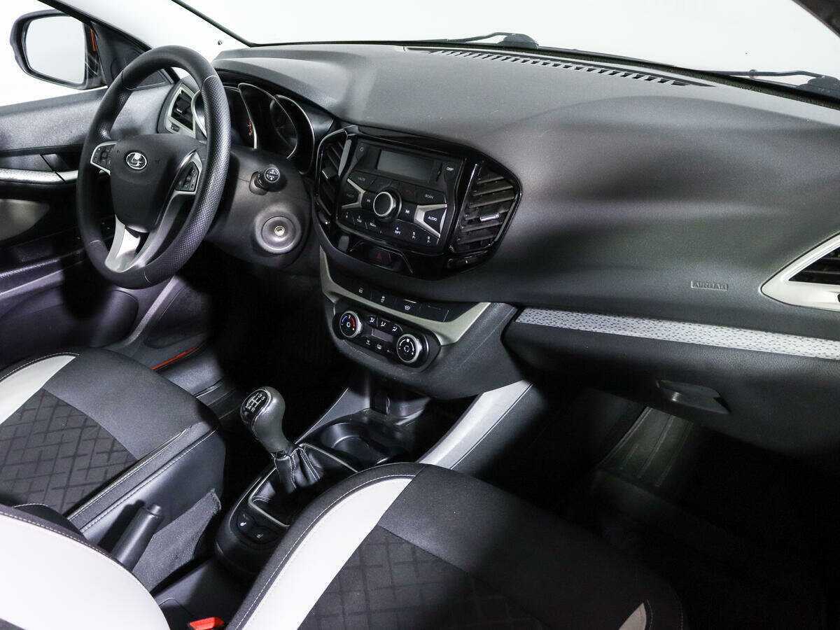 Lada (ВАЗ) Vesta б/у, 2018, Механическая. Фото: #6