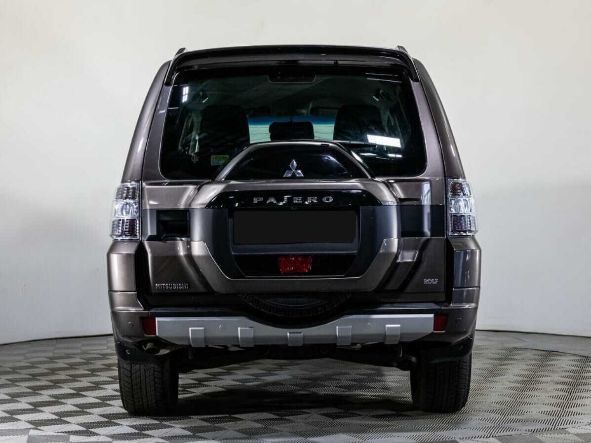 Mitsubishi Pajero б/у, 2015, Автоматическая. Фото: #4